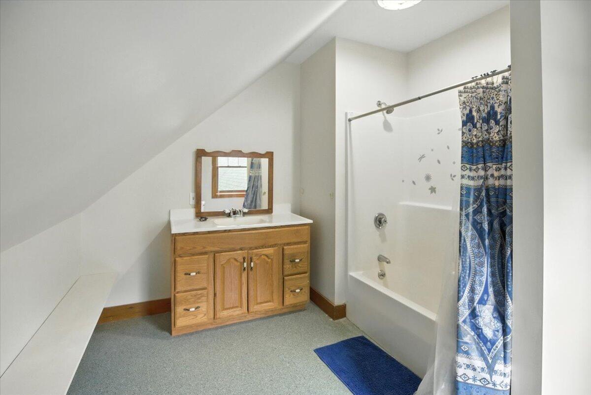 699 N North High Street Bridgton ME 04009