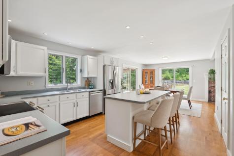 27 Libby Lane Brunswick ME 04011