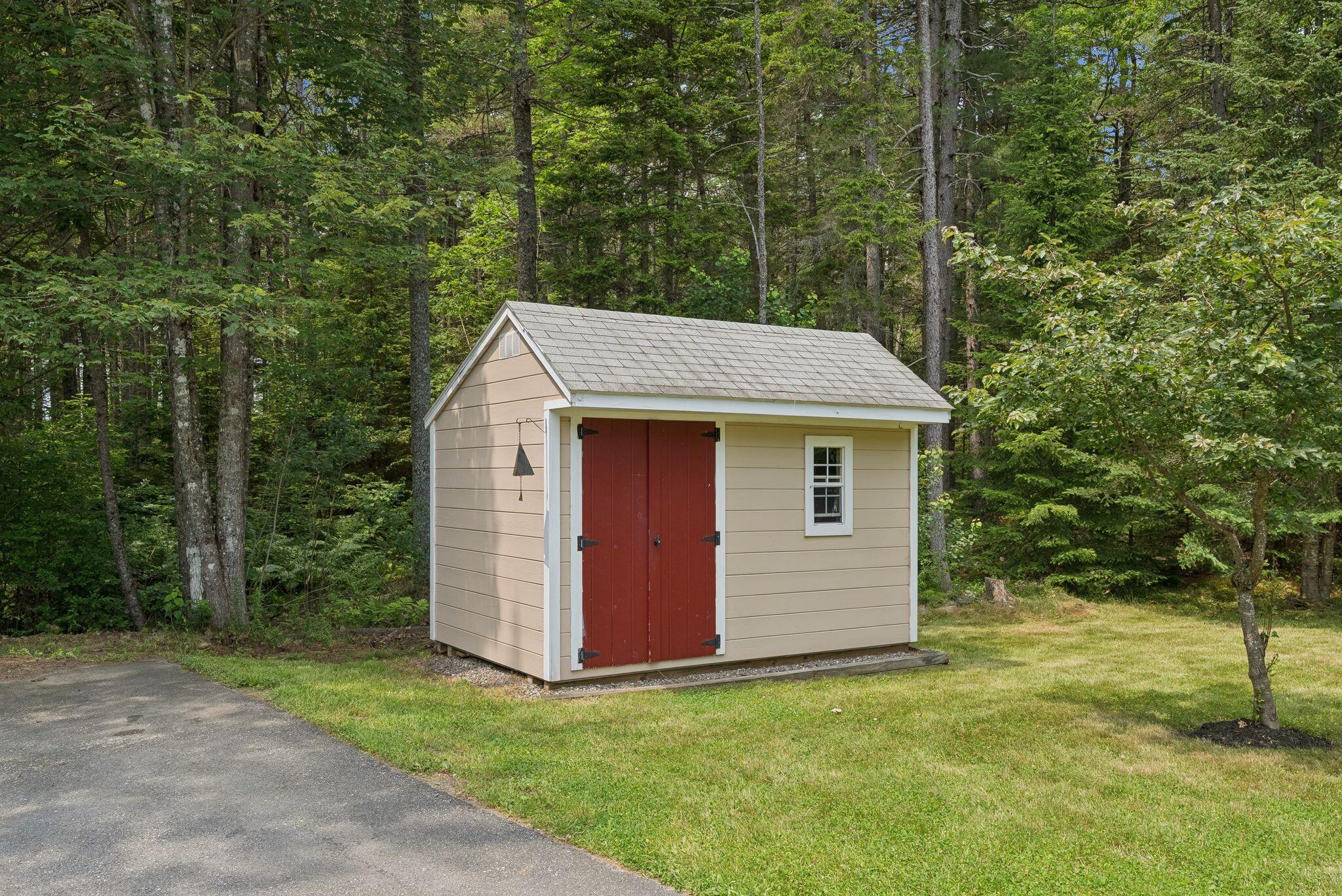 27 Libby Lane Brunswick ME 04011