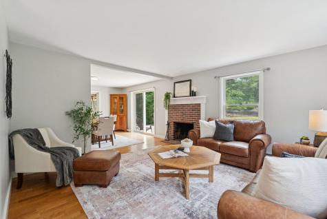 27 Libby Lane Brunswick ME 04011