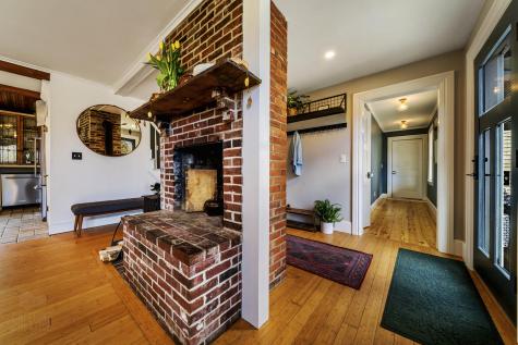 185 W Main Street Yarmouth ME 04096