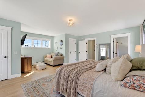 20 Revolution Drive Windham ME 04062