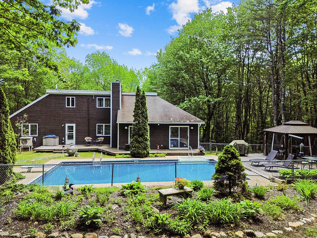 363 Winthrop Center Road Winthrop ME 04364