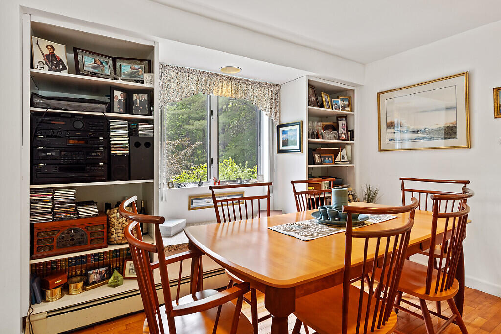 363 Winthrop Center Road Winthrop ME 04364