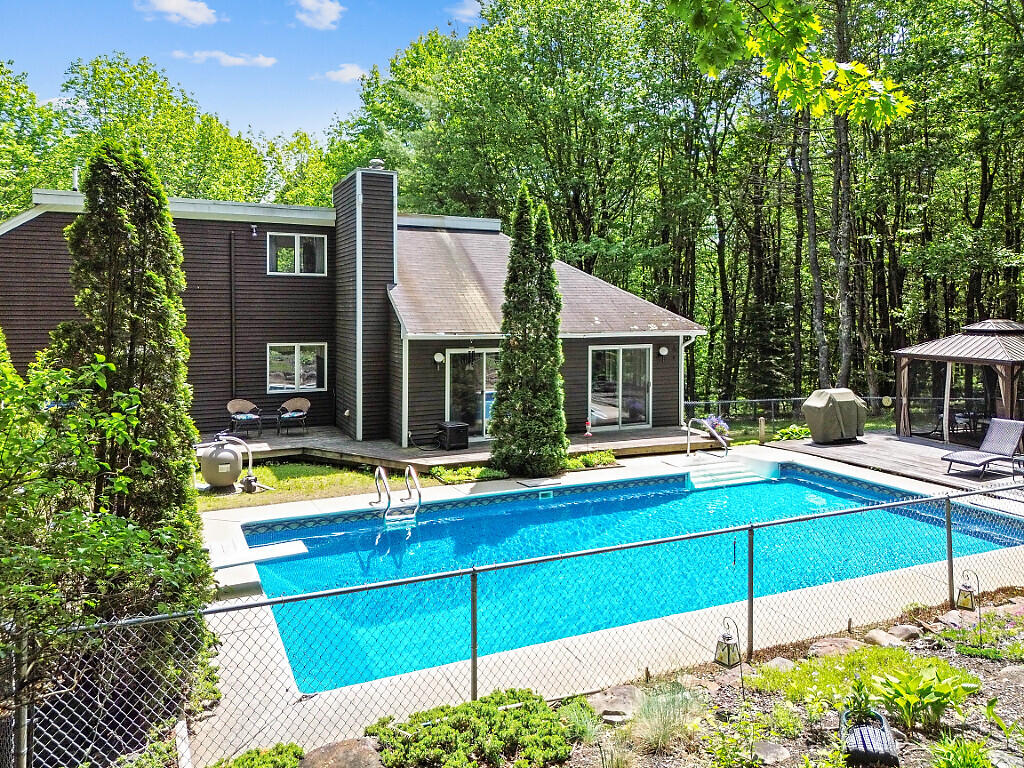 363 Winthrop Center Road Winthrop ME 04364