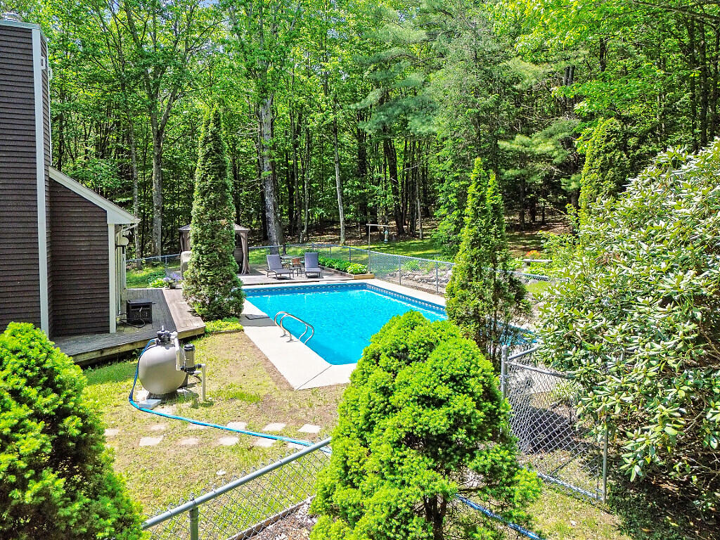 363 Winthrop Center Road Winthrop ME 04364