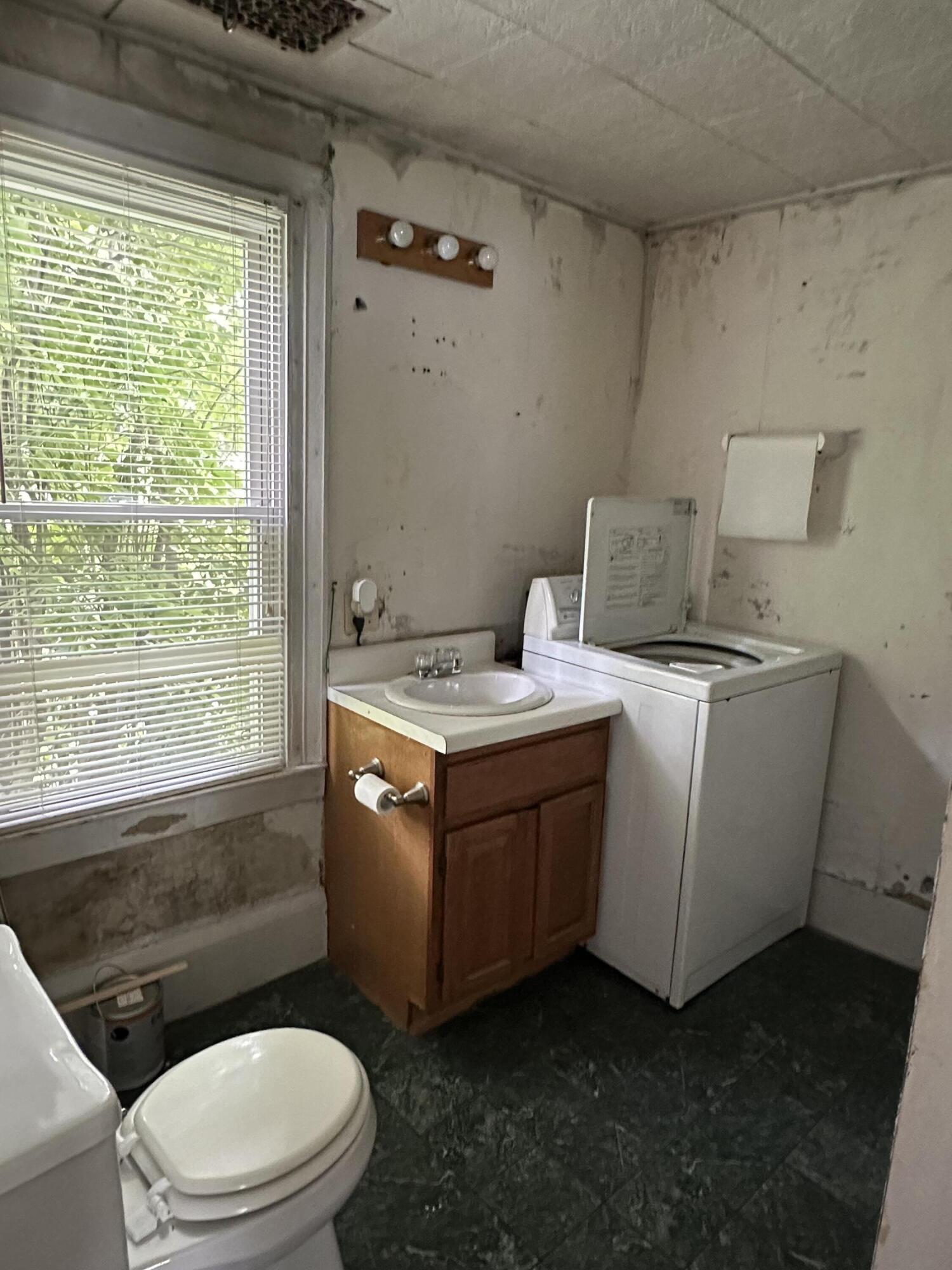 83 Lincoln Street Dover-foxcroft ME 04426