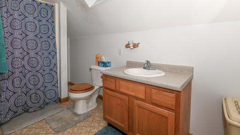 22 Jewett Road Raymond ME 04071