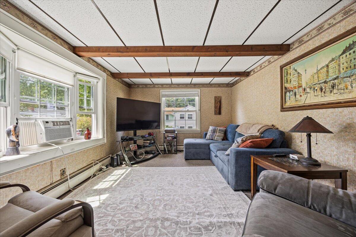 22 Round Hill Street Biddeford ME 04005