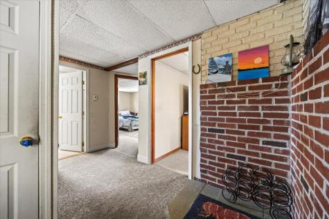 22 Round Hill Street Biddeford ME 04005