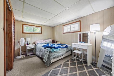 22 Round Hill Street Biddeford ME 04005