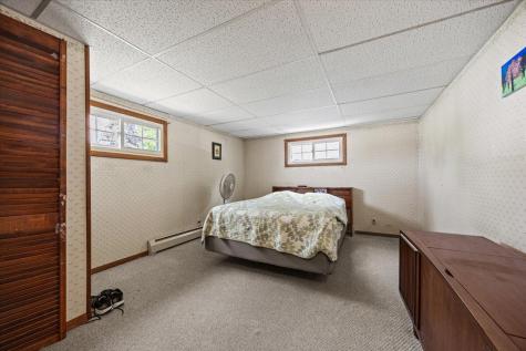 22 Round Hill Street Biddeford ME 04005