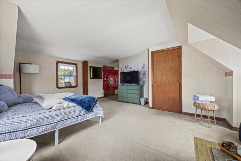 22 Round Hill Street Biddeford ME 04005