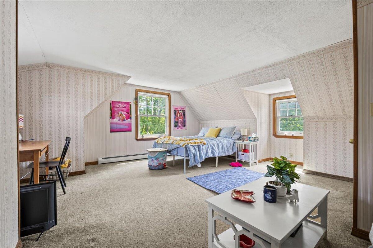 22 Round Hill Street Biddeford ME 04005