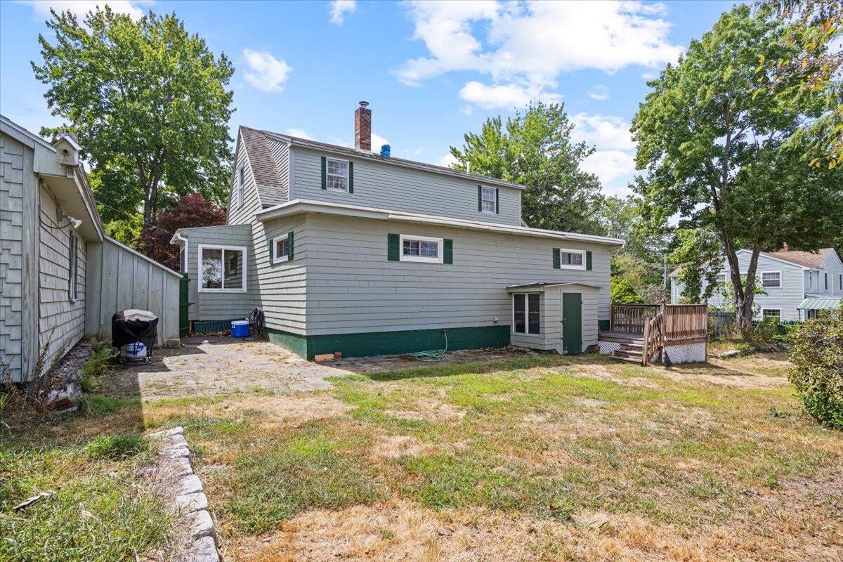 22 Round Hill Street Biddeford ME 04005