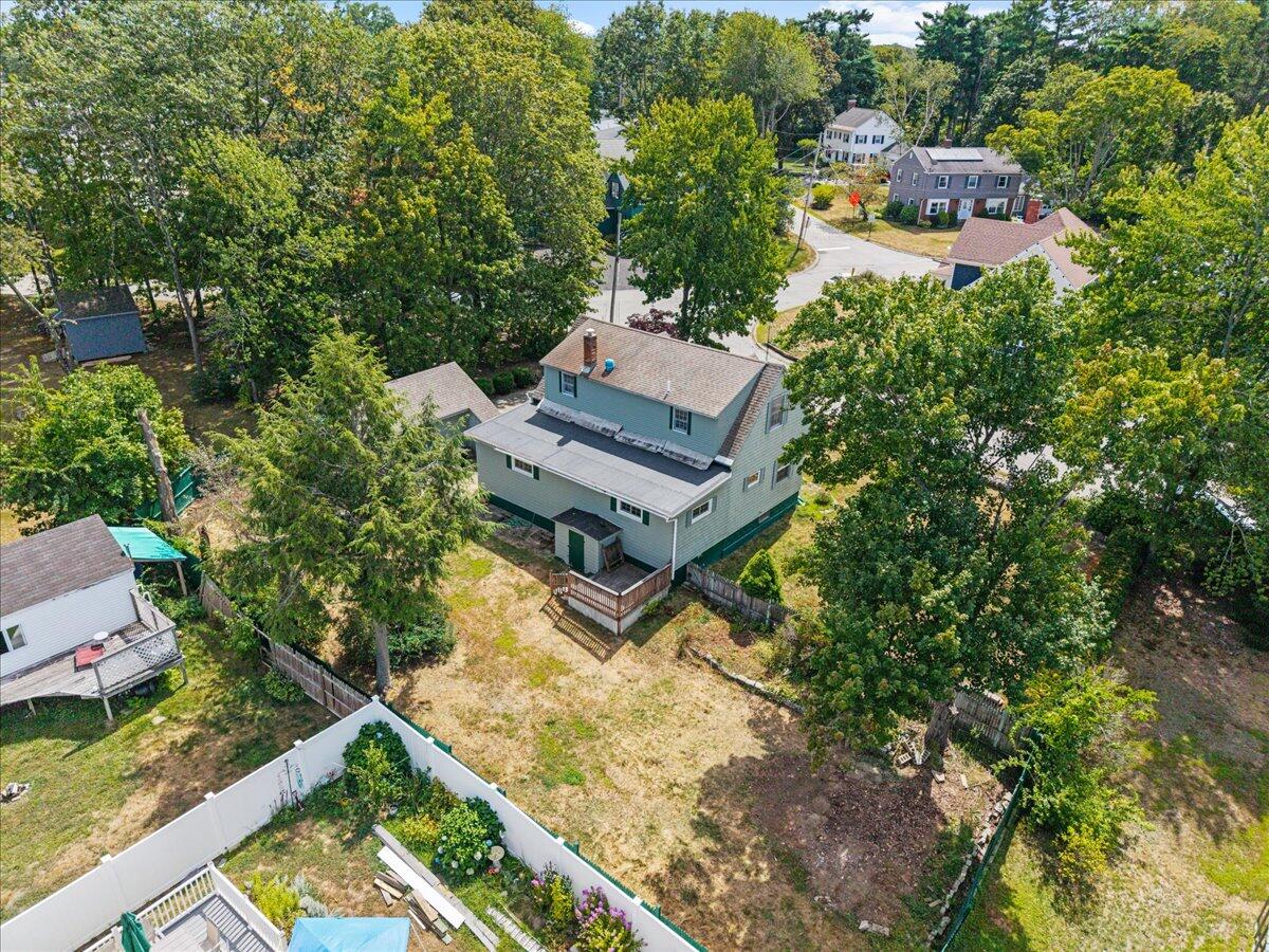 22 Round Hill Street Biddeford ME 04005