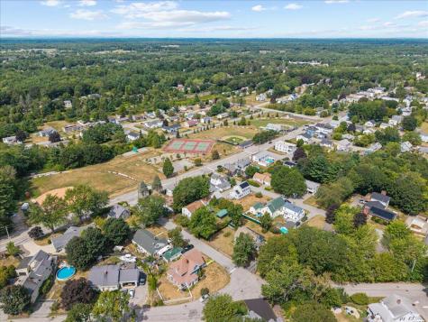 22 Round Hill Street Biddeford ME 04005