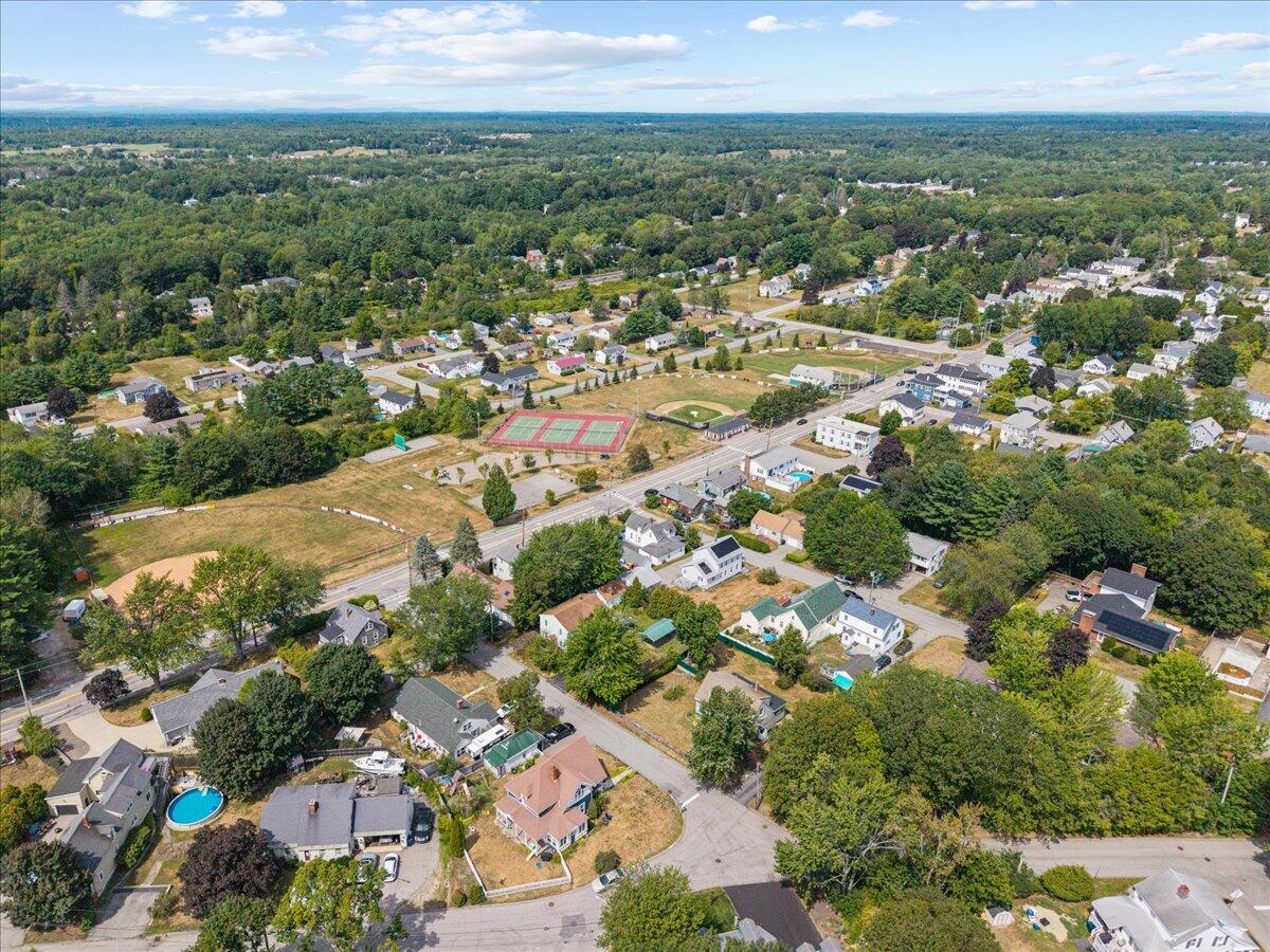 22 Round Hill Street Biddeford ME 04005