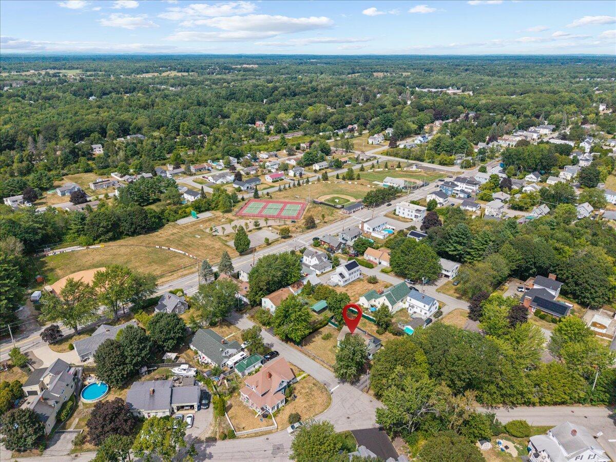 22 Round Hill Street Biddeford ME 04005