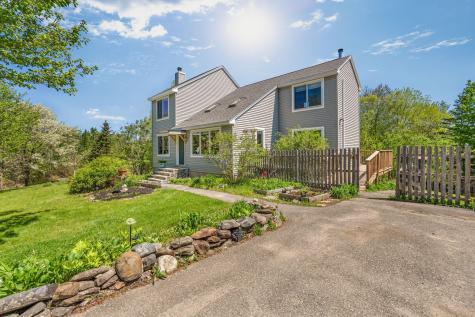 14 Vista Way Glenburn ME 04401