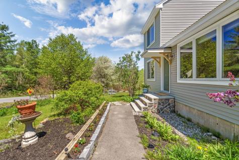 14 Vista Way Glenburn ME 04401