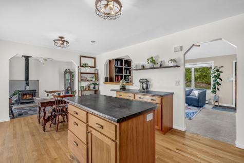 14 Vista Way Glenburn ME 04401