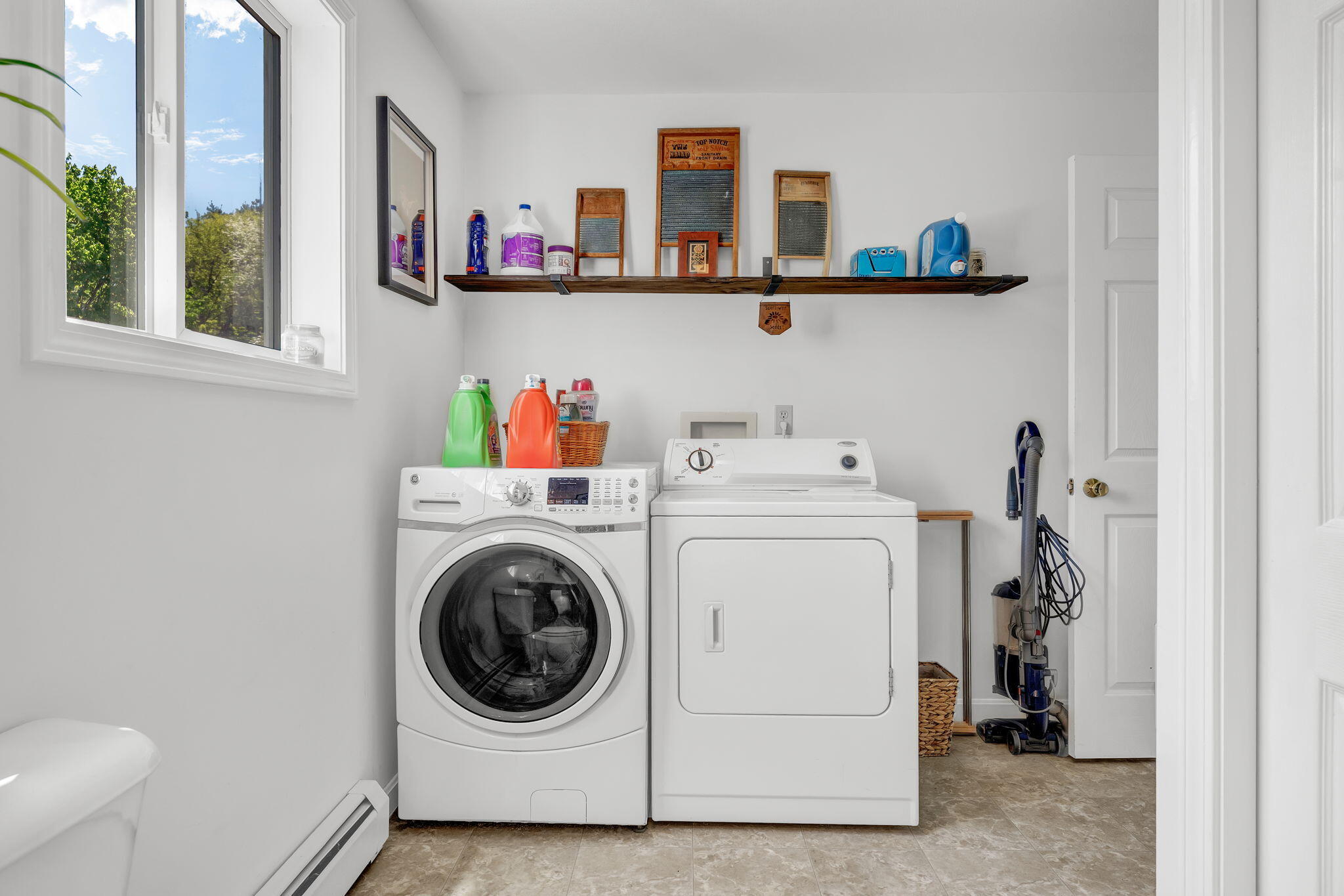 14 Vista Way Glenburn ME 04401