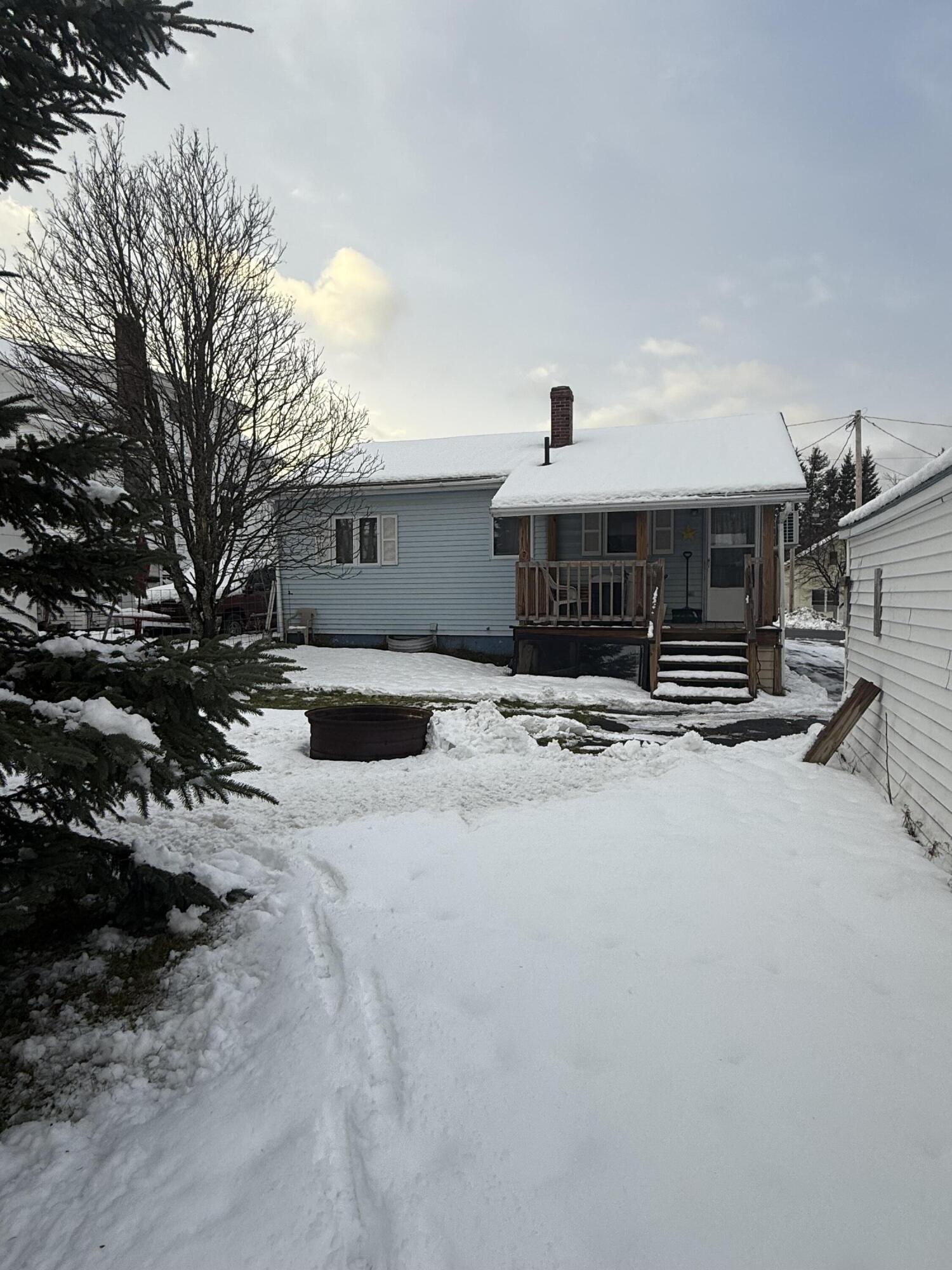 158 Pleasant Avenue Madawaska ME 04756