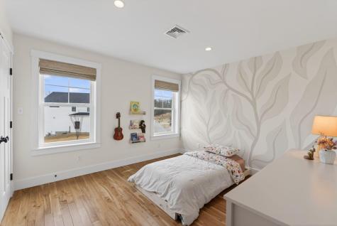 1 Waxwing Lane Falmouth ME 04105