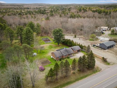 2959 Camden Road Warren ME 04864