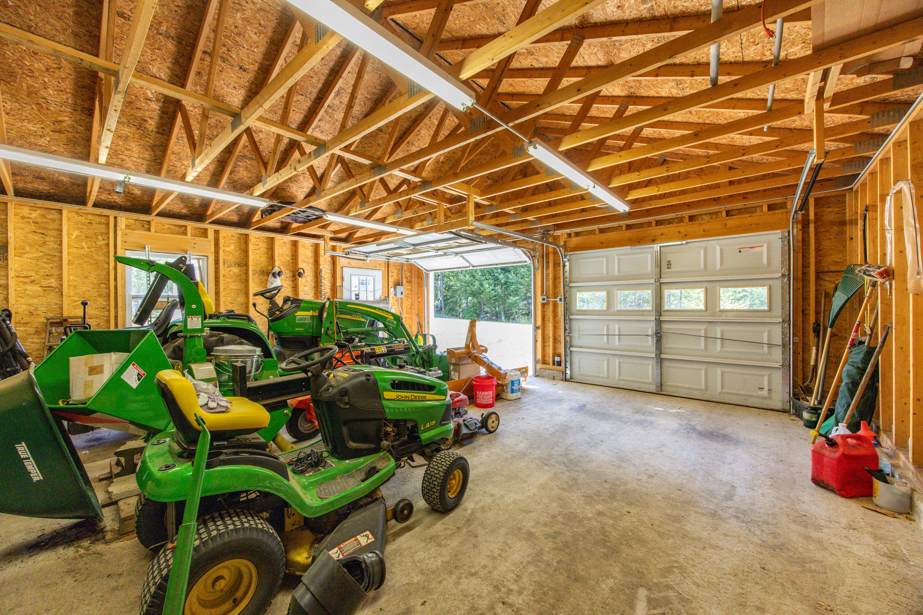 128 Cross Road China ME 04358