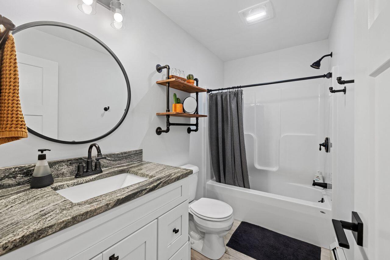 5 Cooper Way Waterboro ME 04087