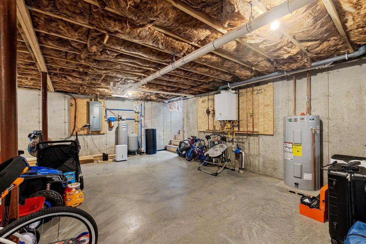 5 Cooper Way Waterboro ME 04087