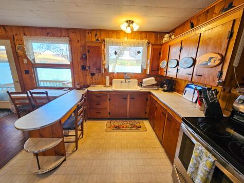 169 West Shore Road Farmington ME 04938