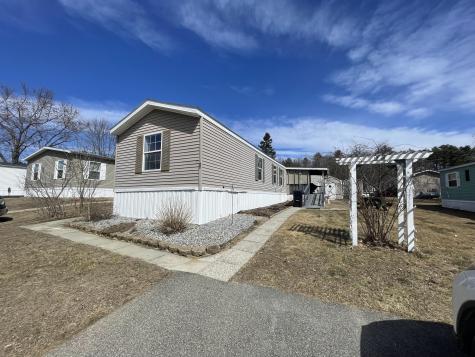 27 Woodside Drive Lisbon ME 04250