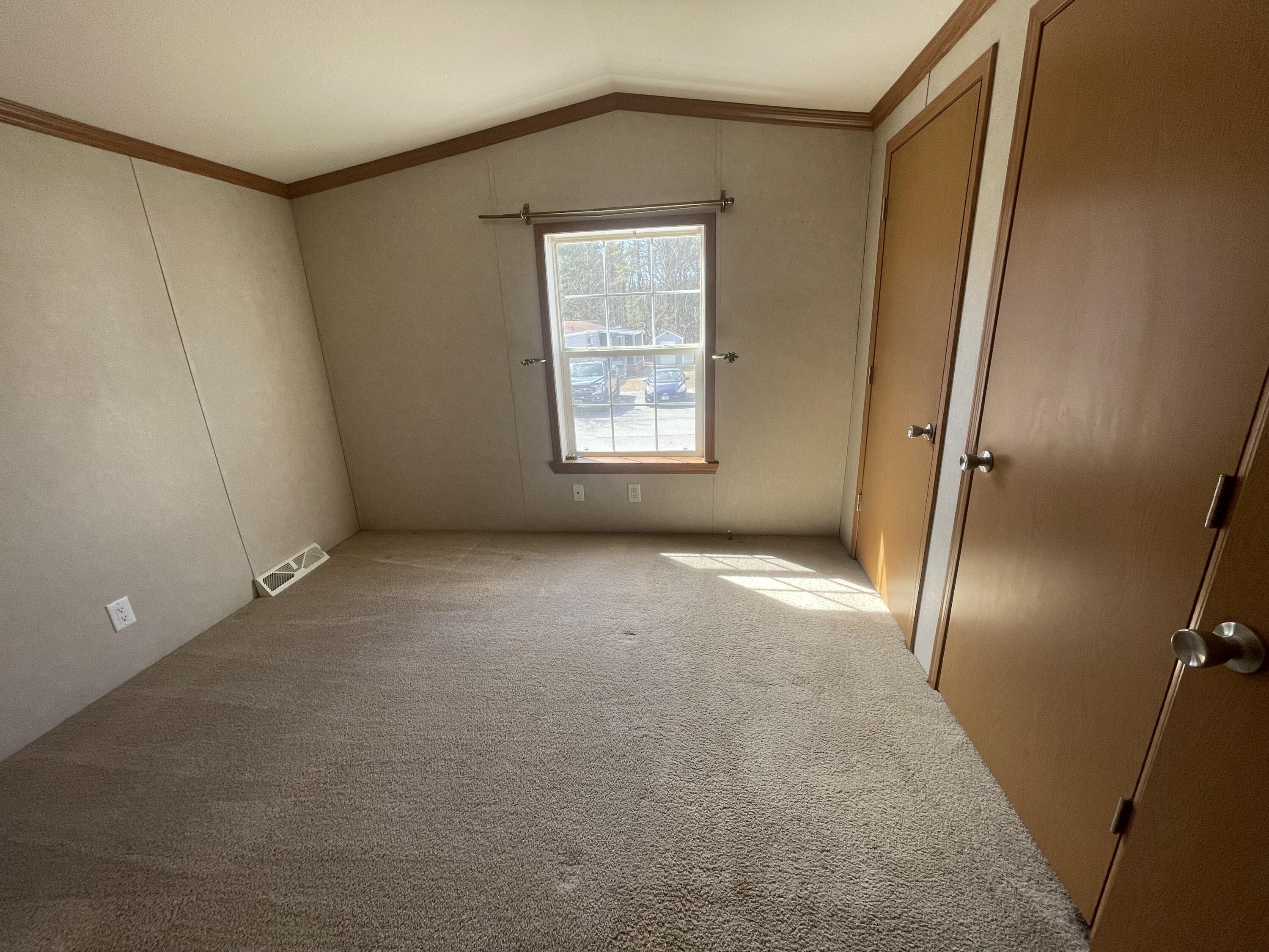27 Woodside Drive Lisbon ME 04250