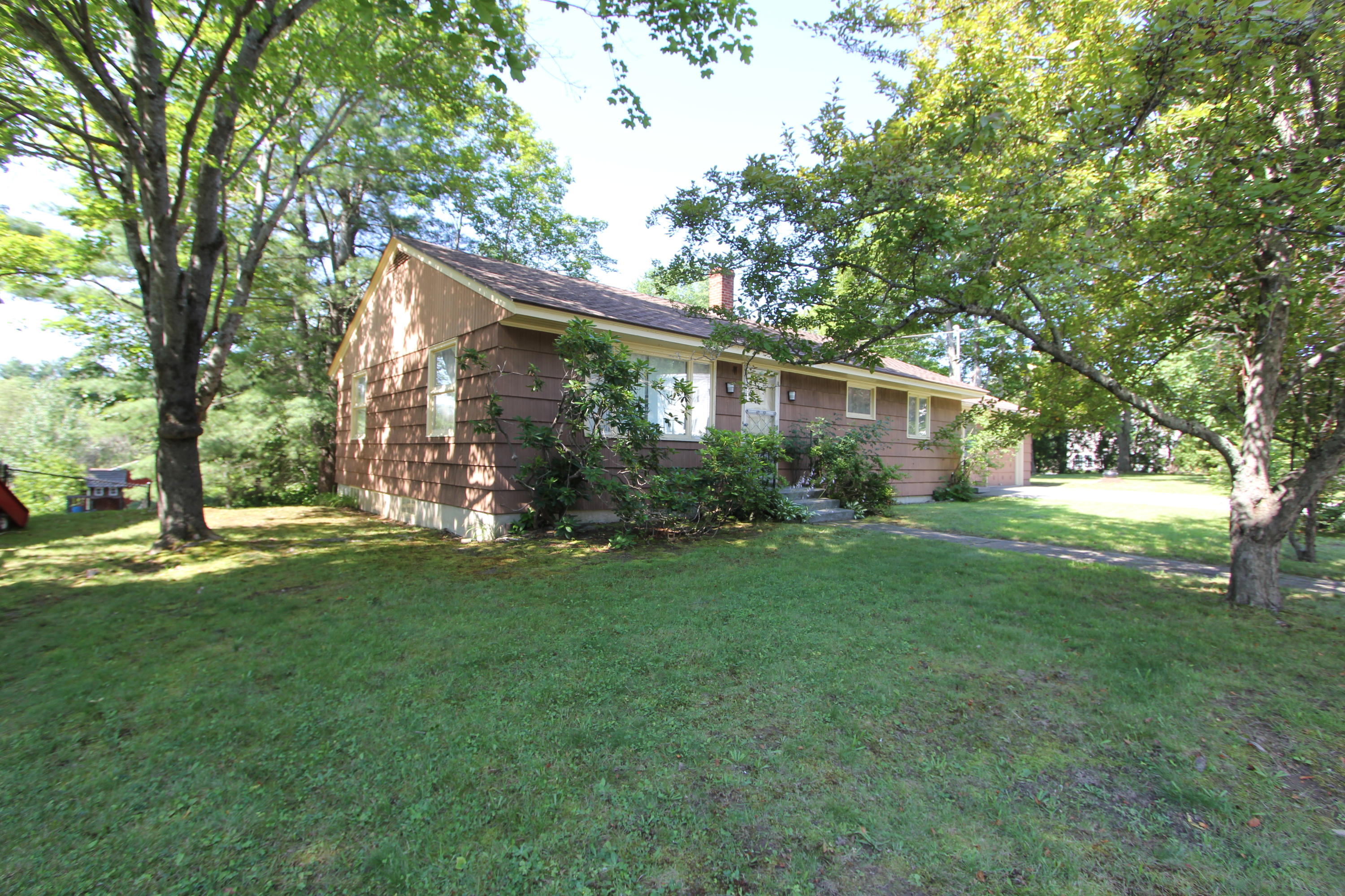 17 Brooks Avenue Lewiston ME 04240