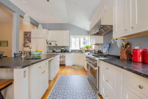 299 Foreside Road Falmouth ME 04105