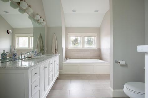 299 Foreside Road Falmouth ME 04105