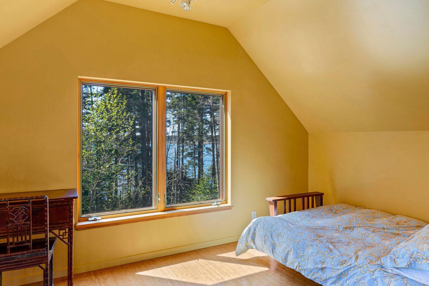 169 Island Avenue Saint George ME 04859