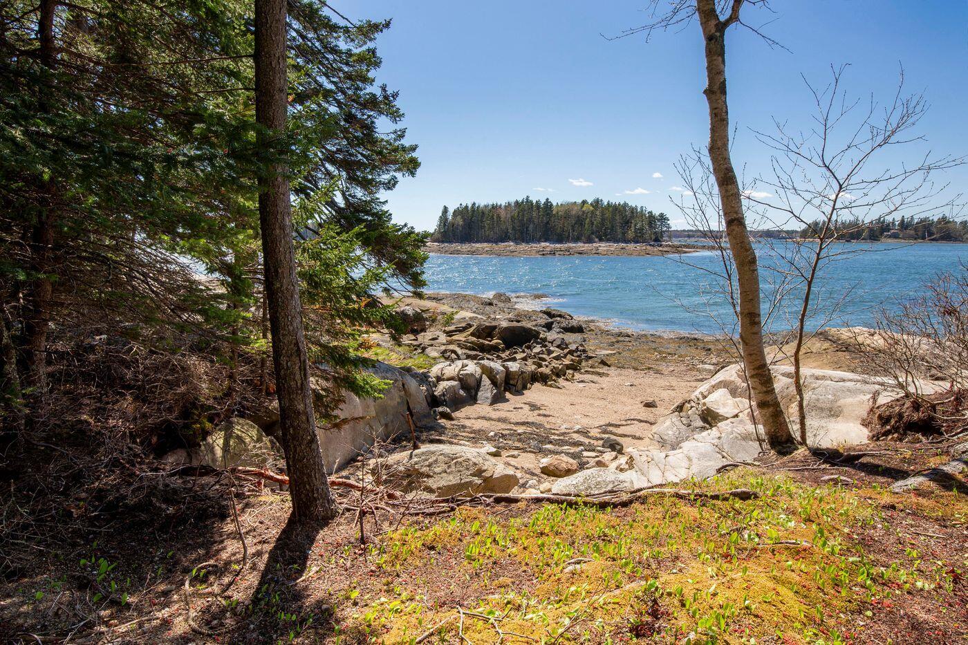 169 Island Avenue Saint George ME 04859