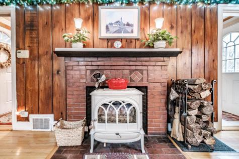 539 Mitchell Road Cape Elizabeth ME 04107