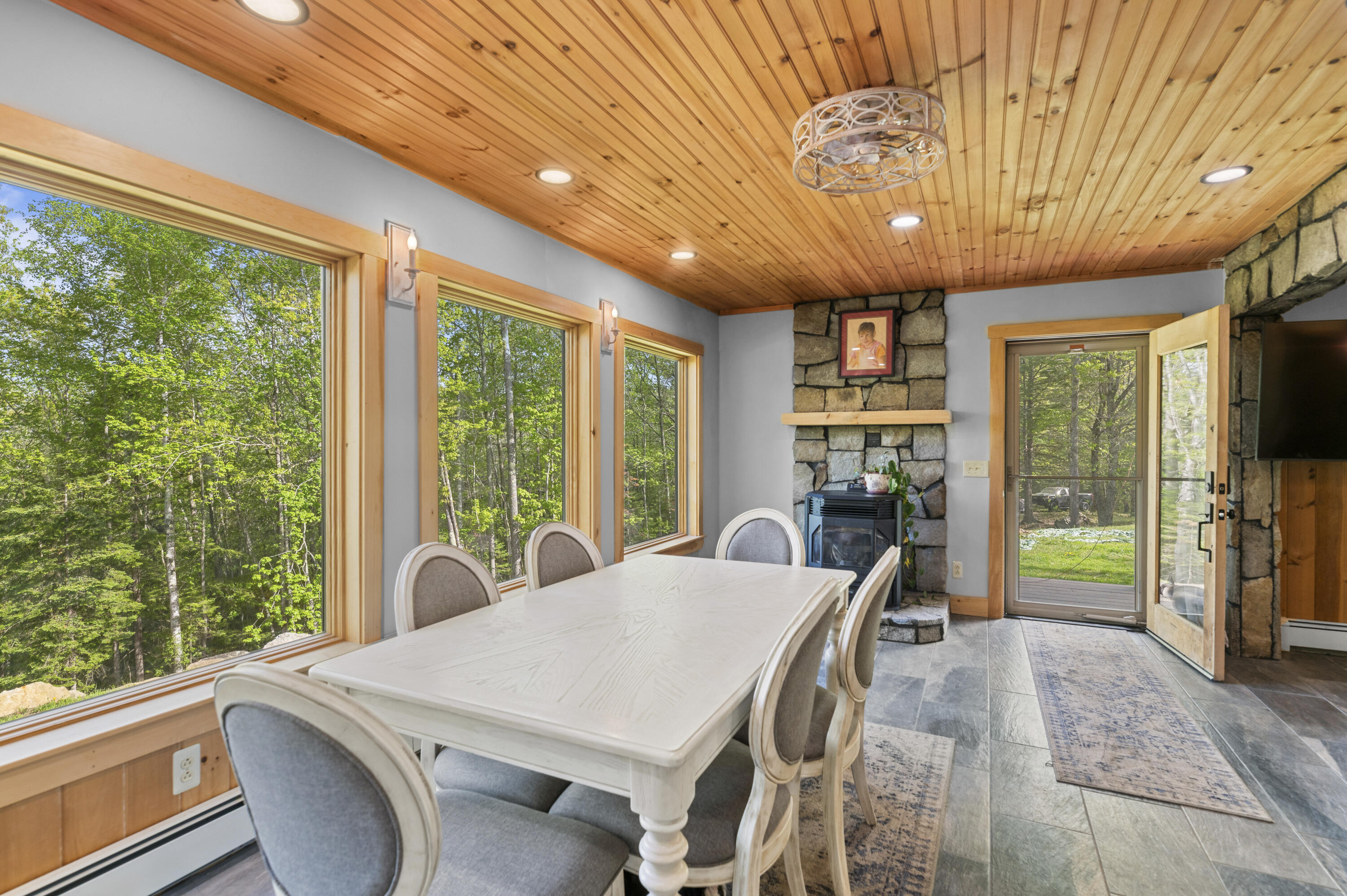 18 Duck Cove Lane Gardiner ME 04345