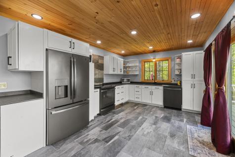 18 Duck Cove Lane Gardiner ME 04345