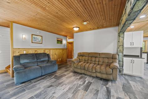 18 Duck Cove Lane Gardiner ME 04345
