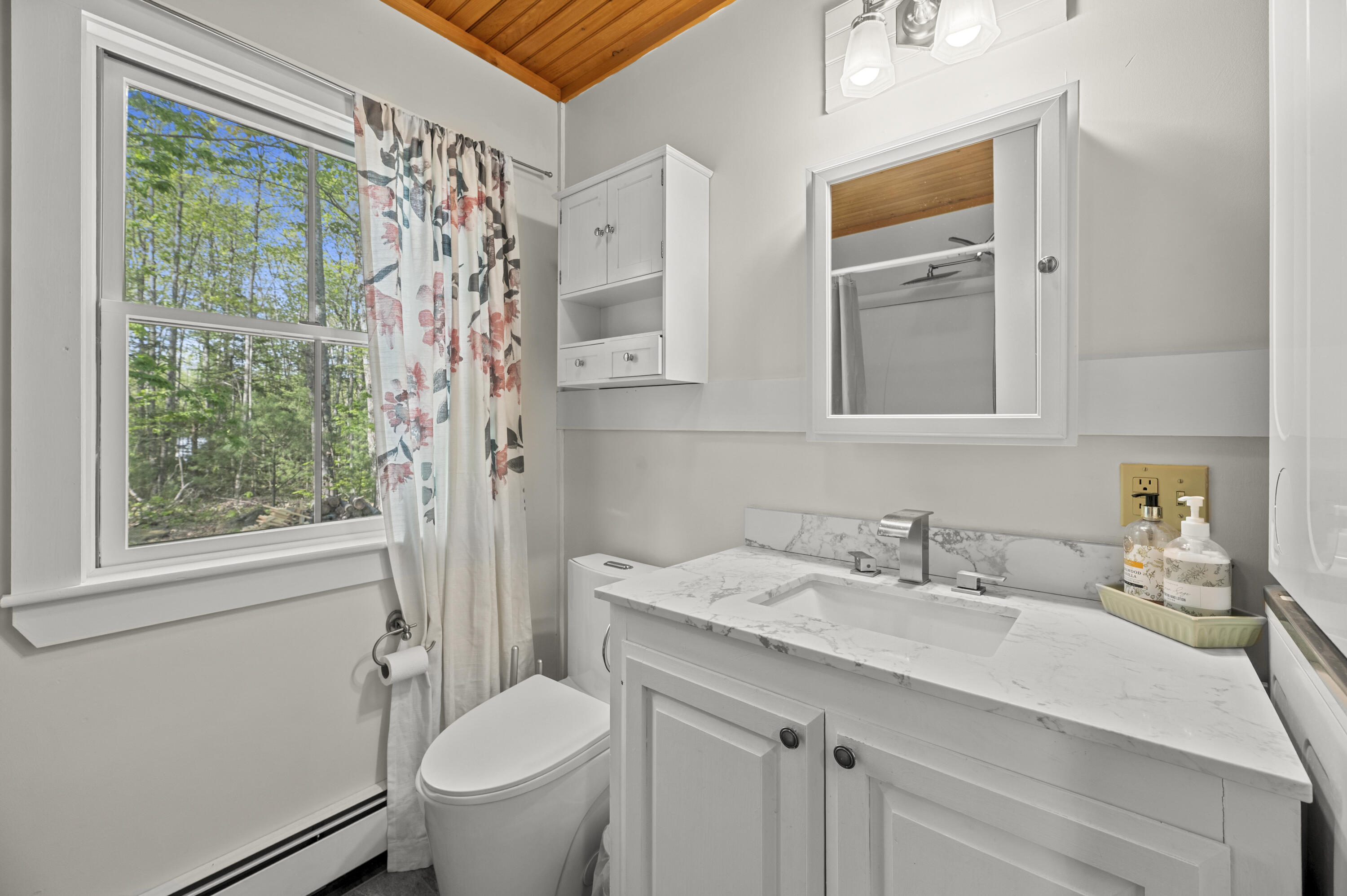 18 Duck Cove Lane Gardiner ME 04345