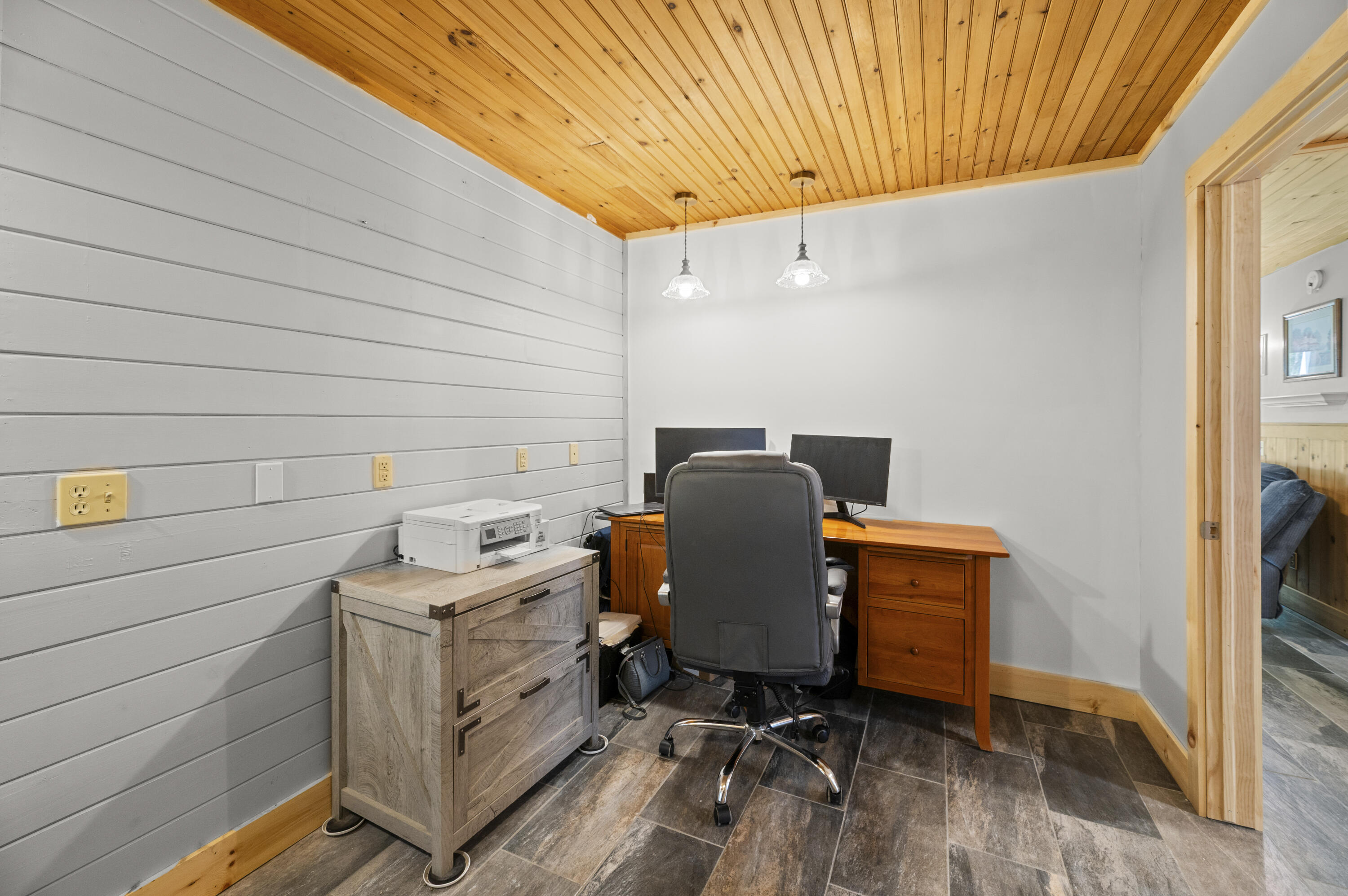 18 Duck Cove Lane Gardiner ME 04345