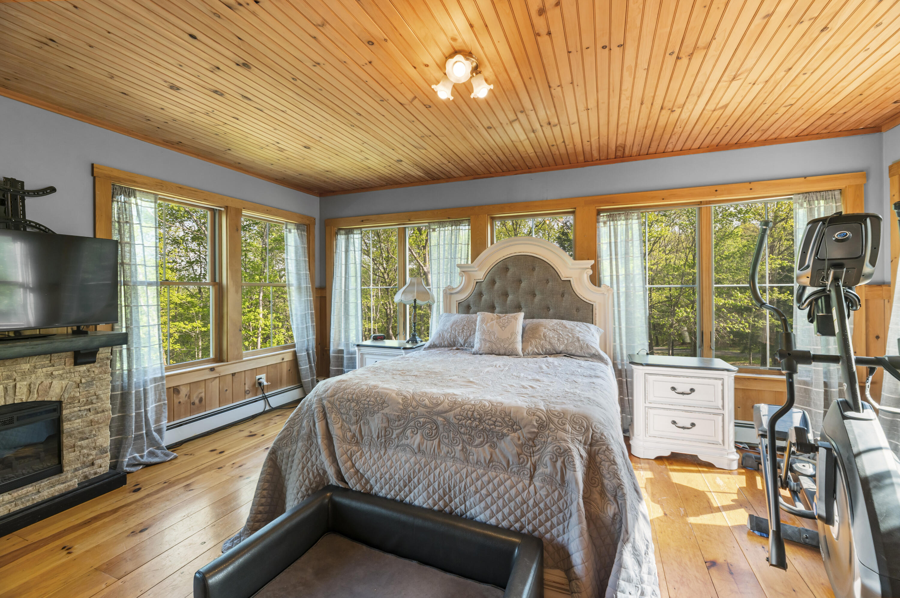 18 Duck Cove Lane Gardiner ME 04345