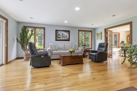 83 Hunts Point Road Cape Elizabeth ME 04107