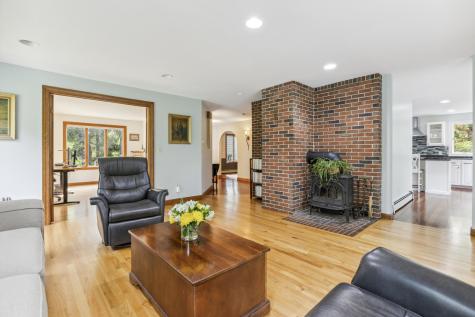 83 Hunts Point Road Cape Elizabeth ME 04107